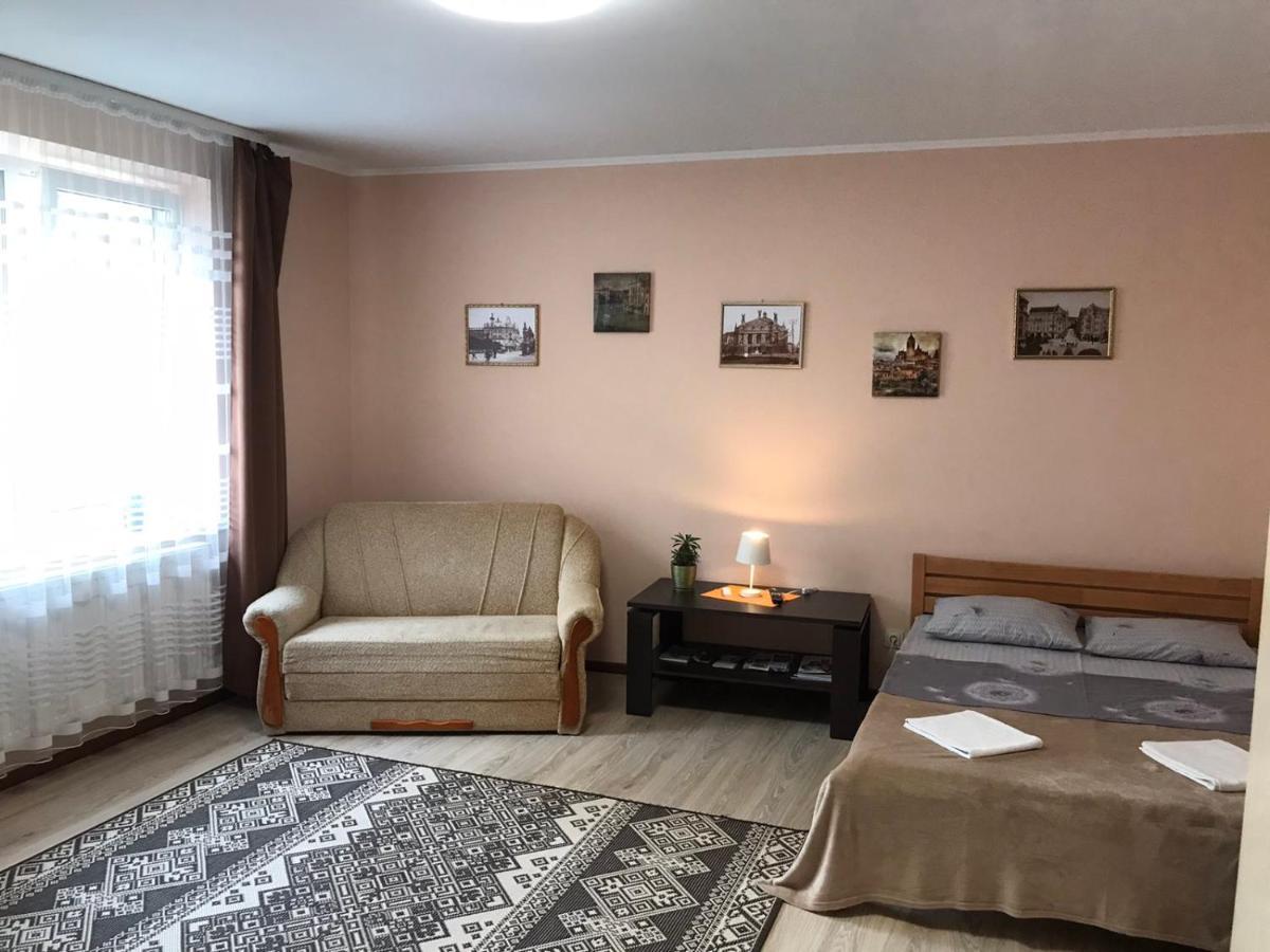 Apartment Near The Forum Mall Львов Экстерьер фото