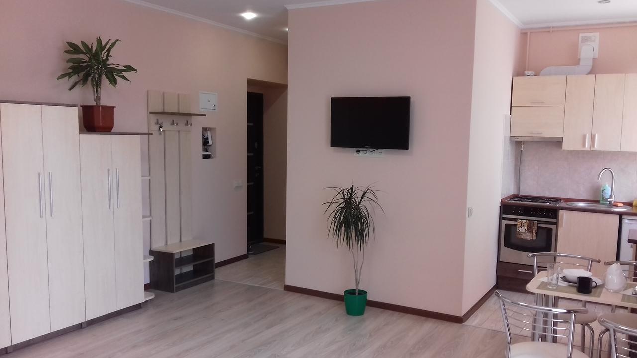 Apartment Near The Forum Mall Львов Экстерьер фото