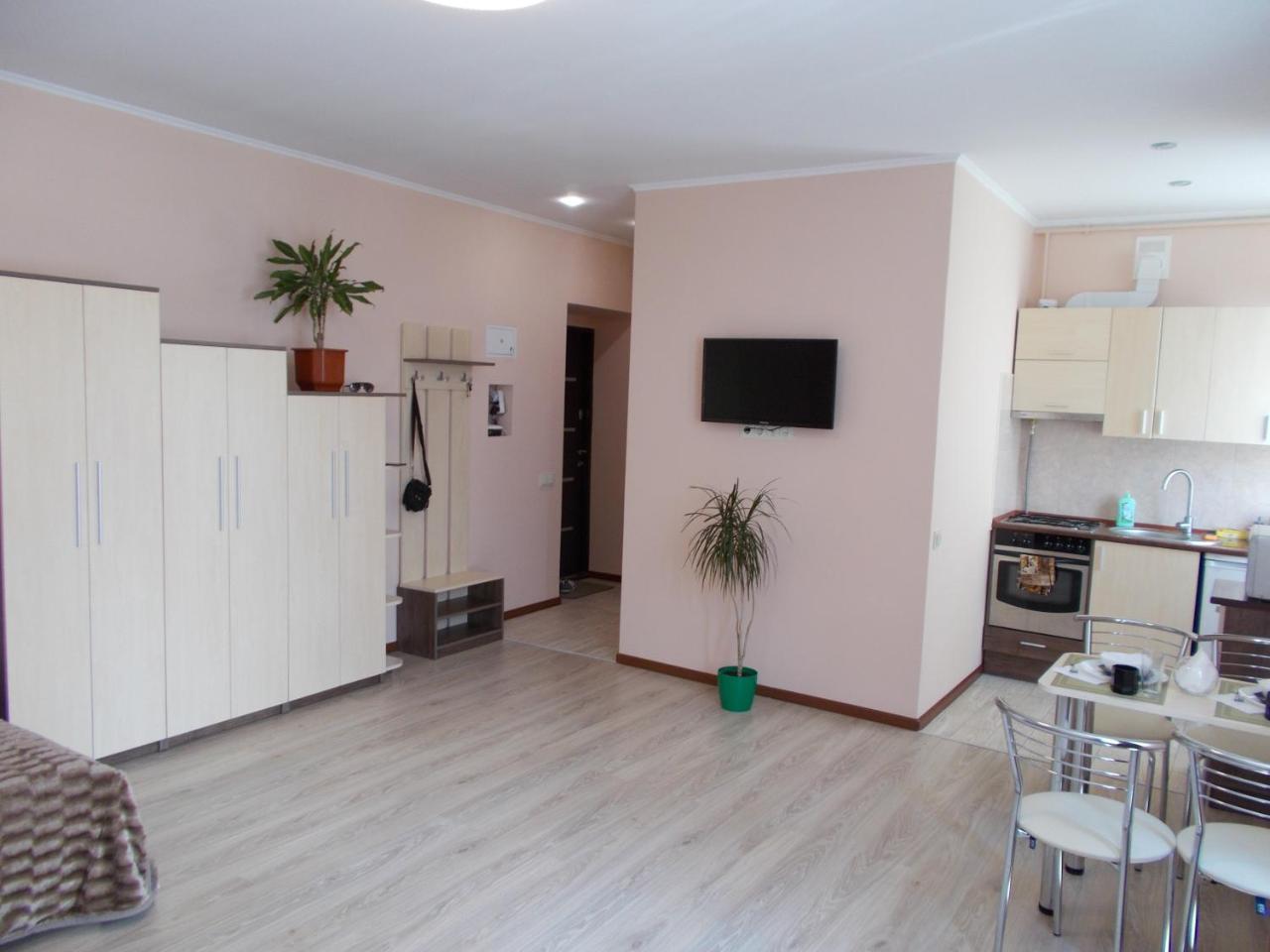 Apartment Near The Forum Mall Львов Экстерьер фото