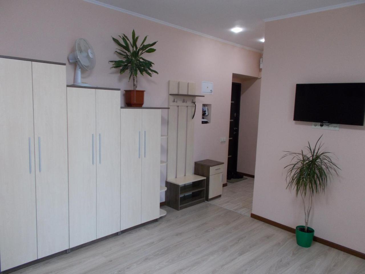 Apartment Near The Forum Mall Львов Экстерьер фото